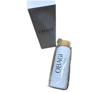 Obagi BPA free water bottle16 ounce white obagi medical twist off cap